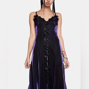 Delia Iridescent Organza Midi Dress 🖤